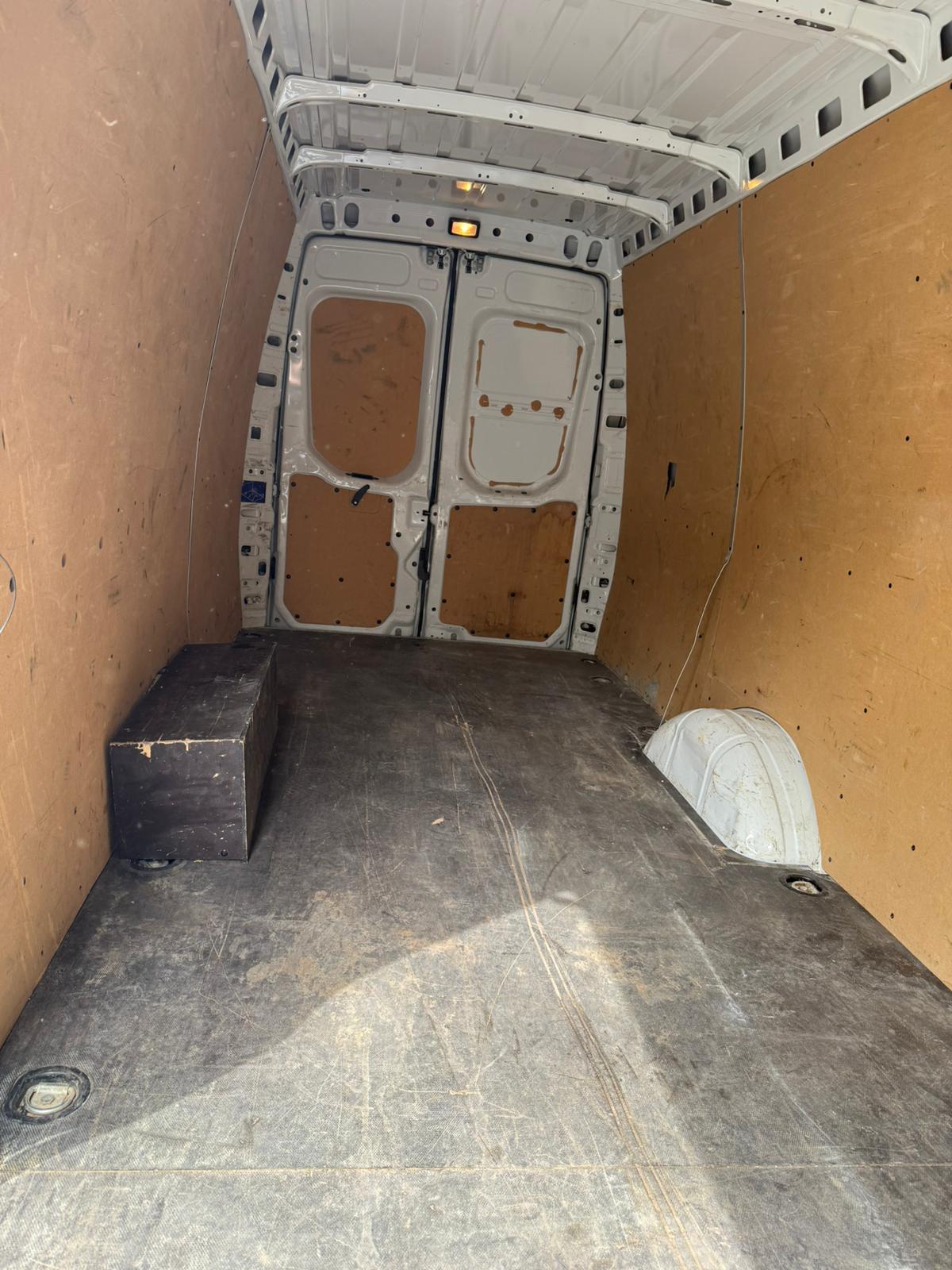 Iveco Daily 35S16 L4 H2 2.3 156Cv - Imagen 7