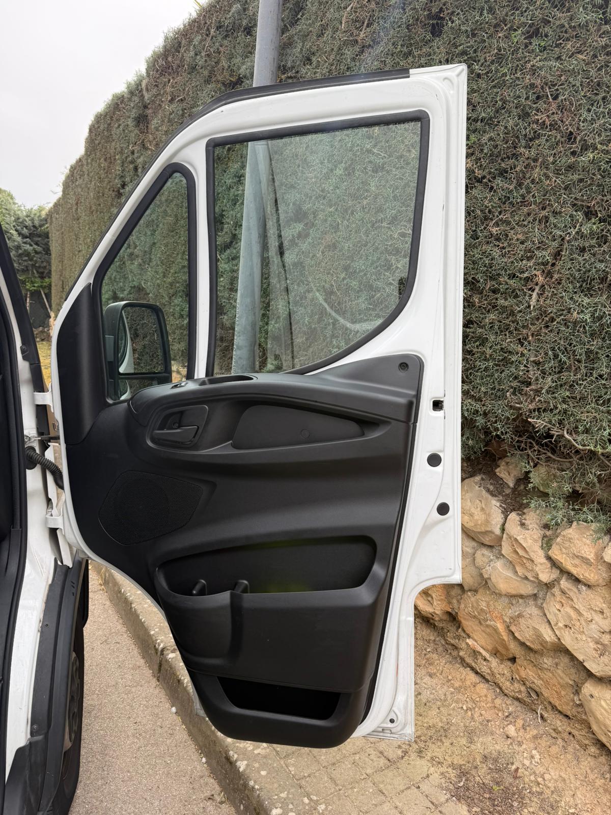 Iveco Daily 35S16 L4 H2 2.3 156Cv - Imagen 18