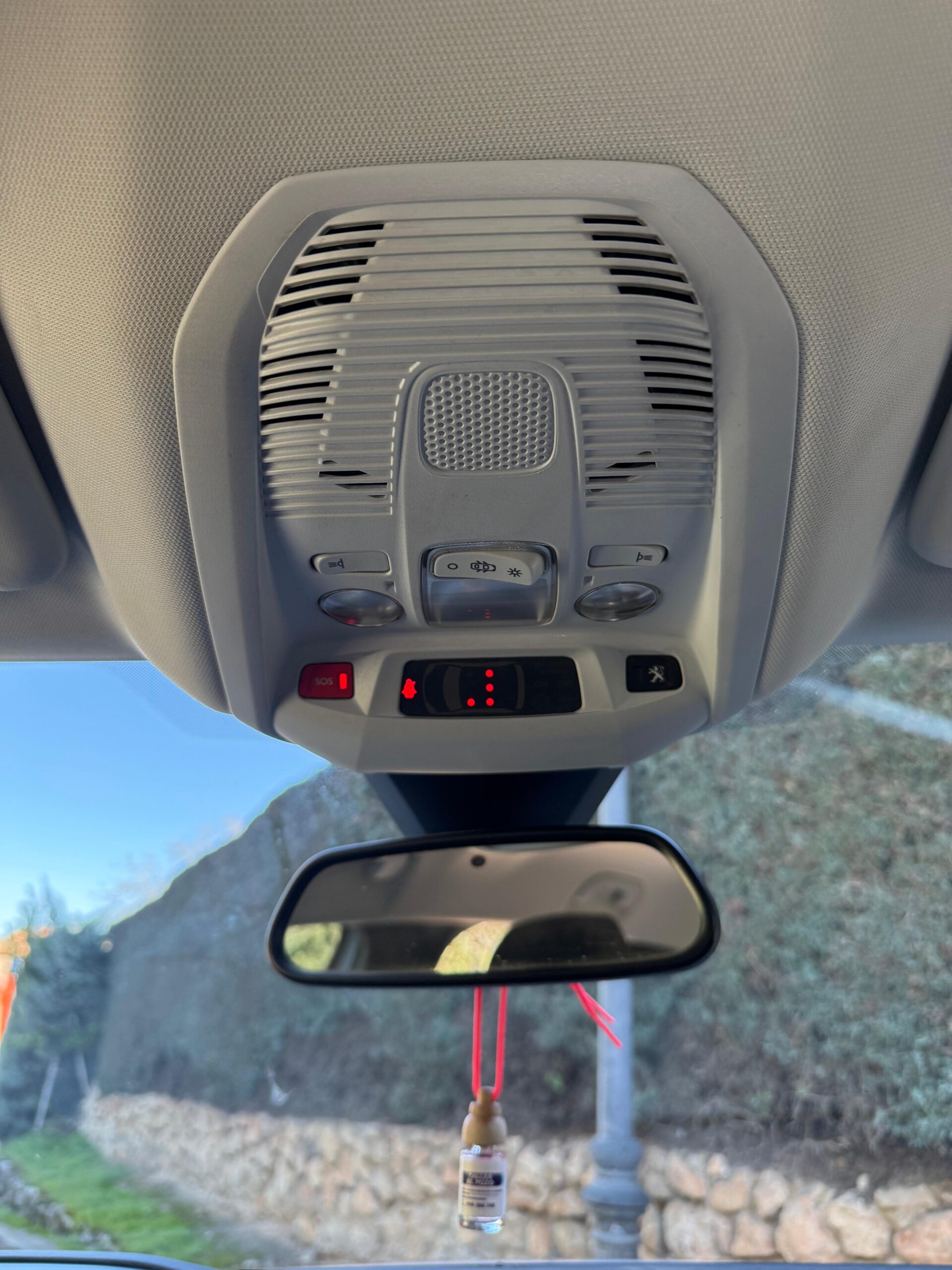 Peugeot 3008 Allure EAT8 1.5BlueHDi 130Cv - Imagen 20
