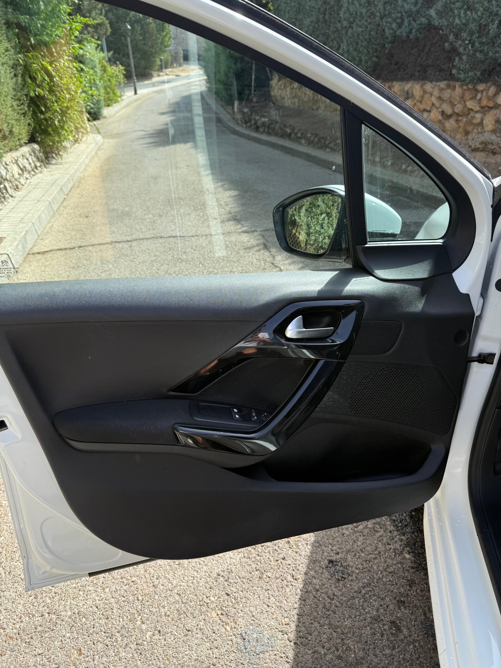 Peugeot 208 Active 1.5BlueHDi 100Cv - Imagen 8