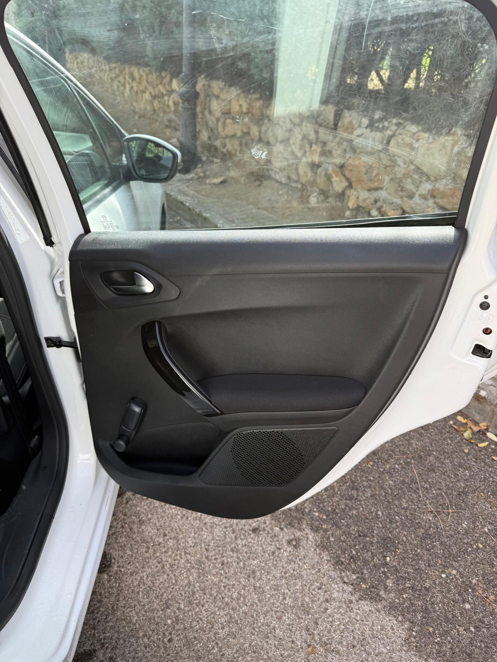 Peugeot 208 Active 1.5BlueHDi 100Cv - Imagen 17