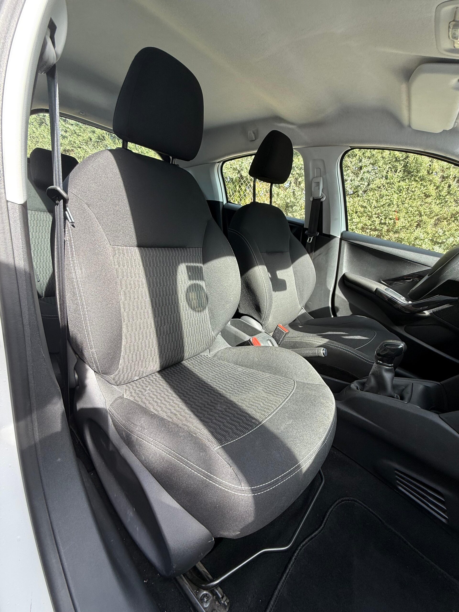 Peugeot 208 Active 1.5BlueHDi 100Cv - Imagen 14
