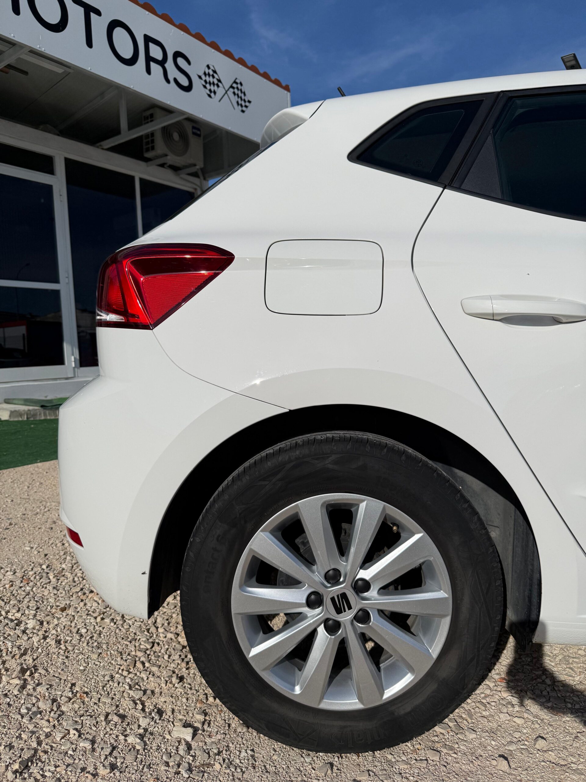 SEAT Ibiza Reference XL 1.0MPi 80Cv - Imagen 12