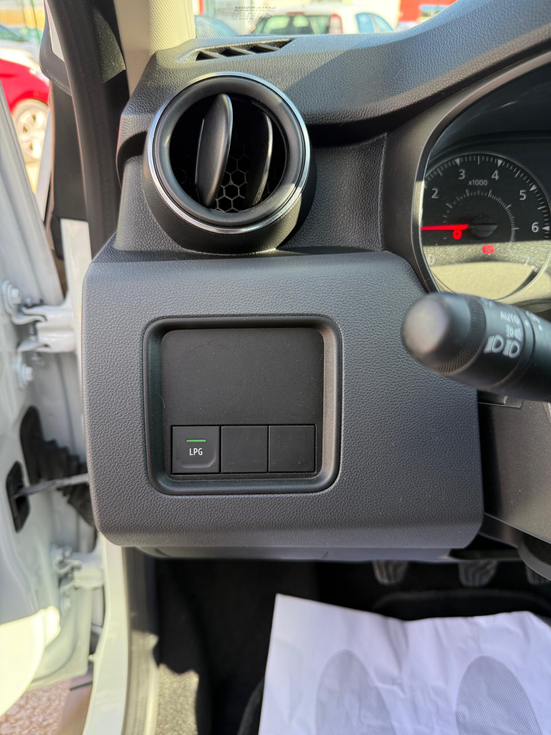 Dacia Duster Essential GLP 1.0TCe 100Cv - Imagen 15