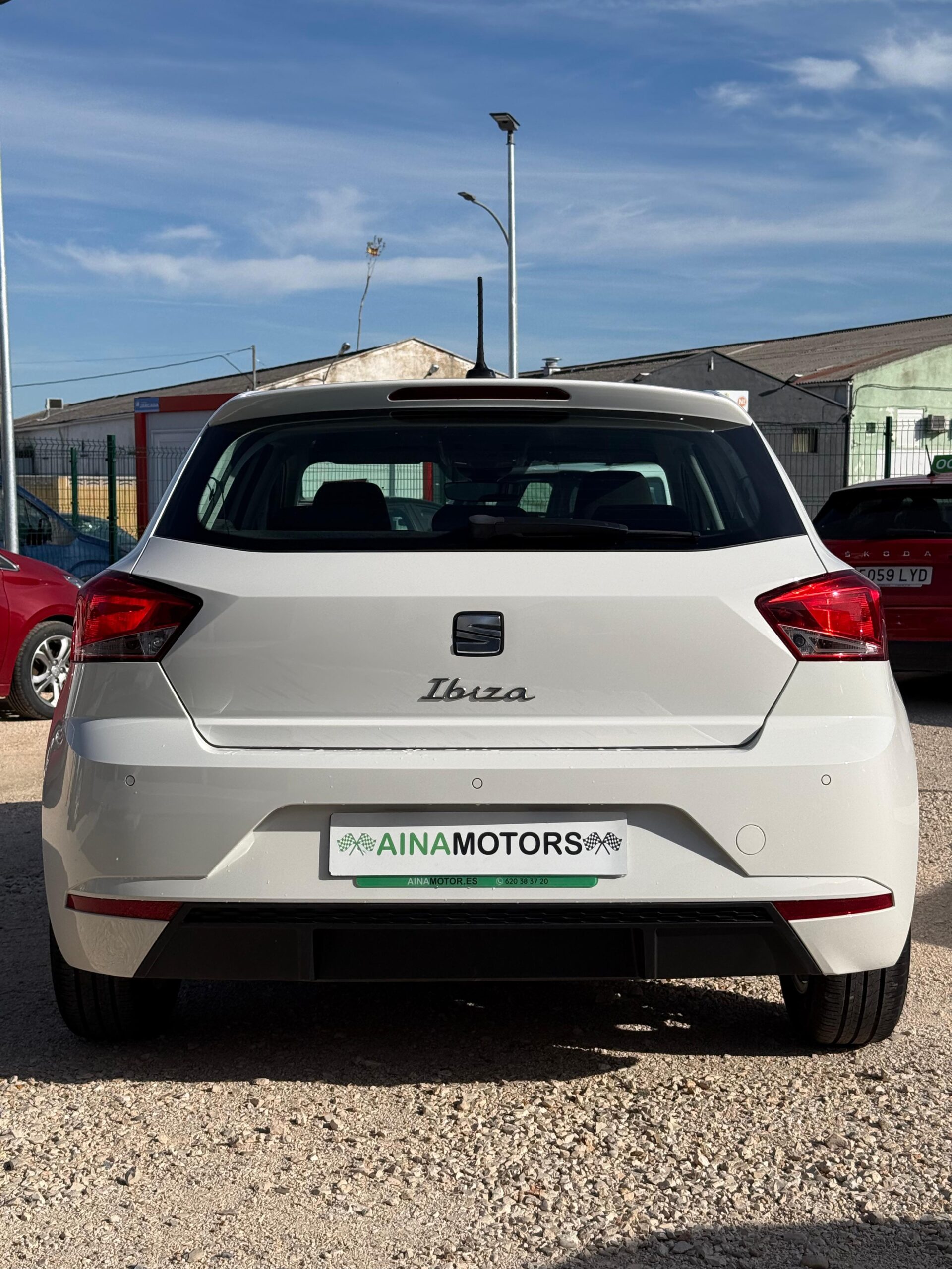 SEAT Ibiza Reference XL 1.0MPi 80Cv - Imagen 8