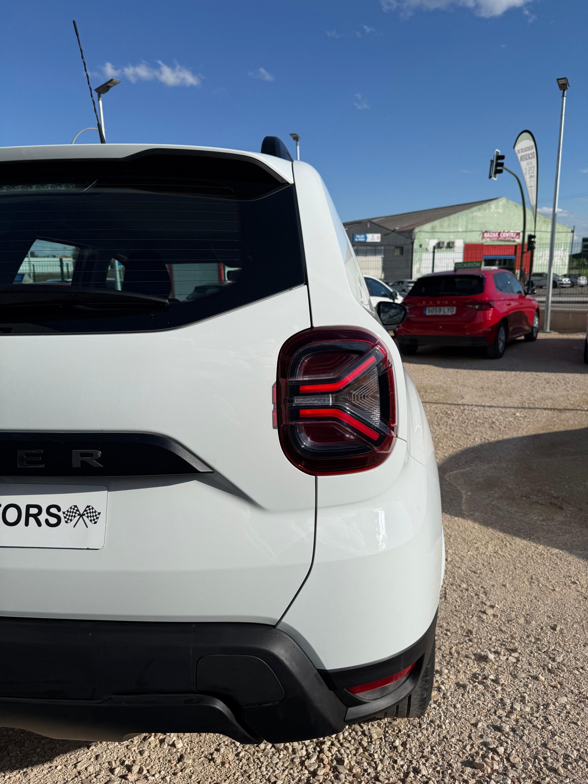 Dacia Duster Essential GLP 1.0TCe 100Cv - Imagen 7