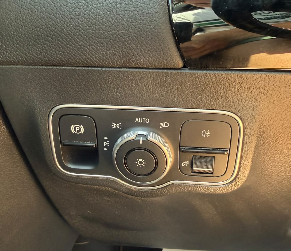 Mercedes-Benz Gla 200 D AMG-Line 8G-DTC - Imagen 8