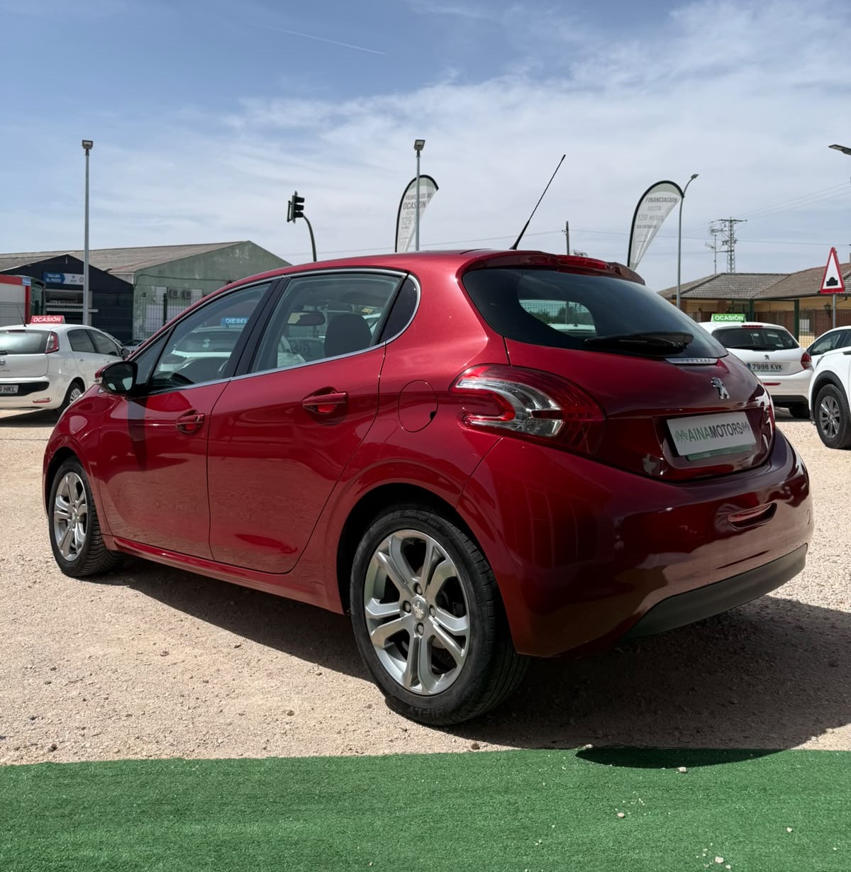 Peugeot 208 Allure 1.6BlueHDi 100Cv S/S - Imagen 12