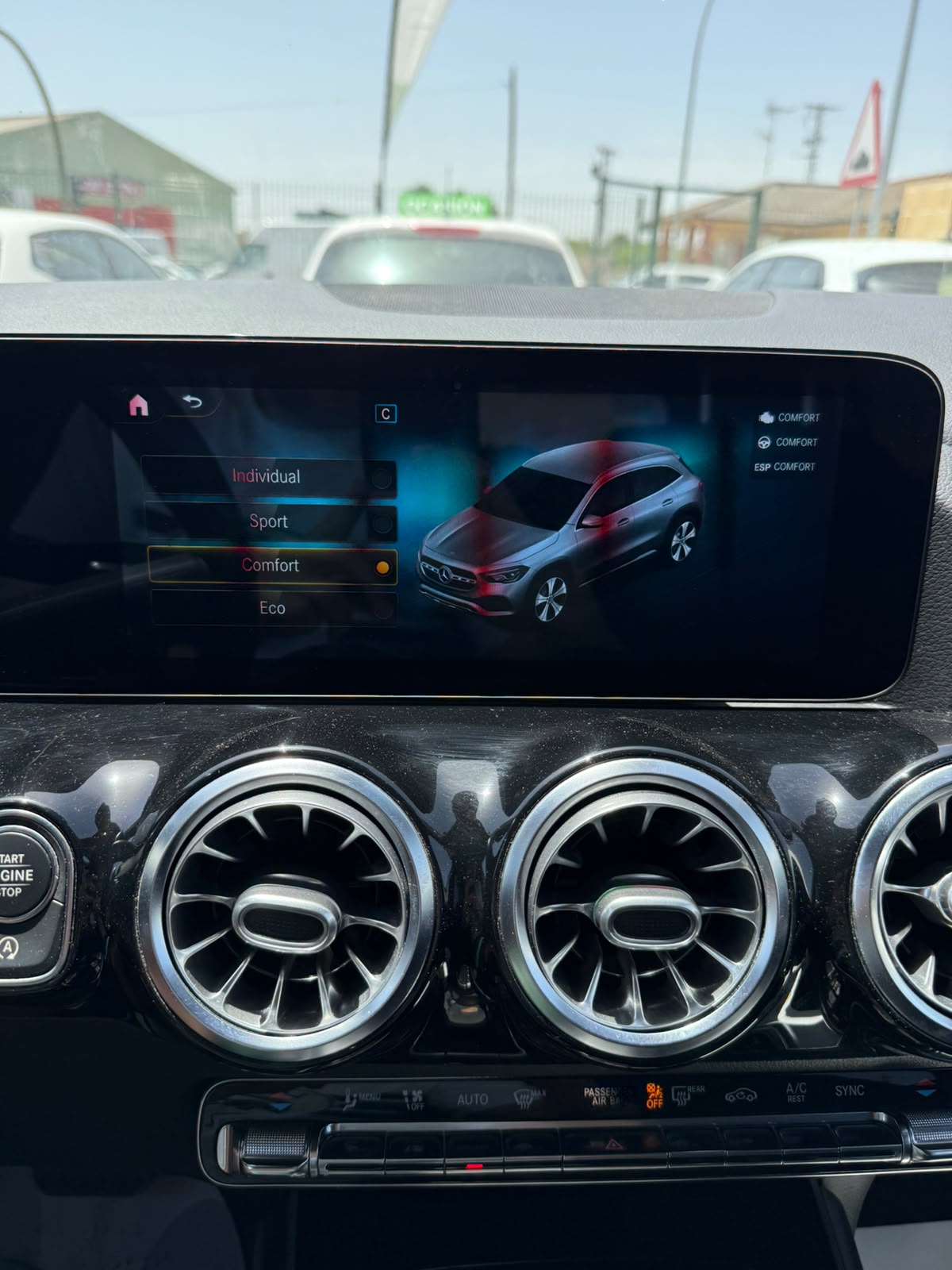 Mercedes-Benz Gla 200 D AMG-Line 8G-DTC - Imagen 17