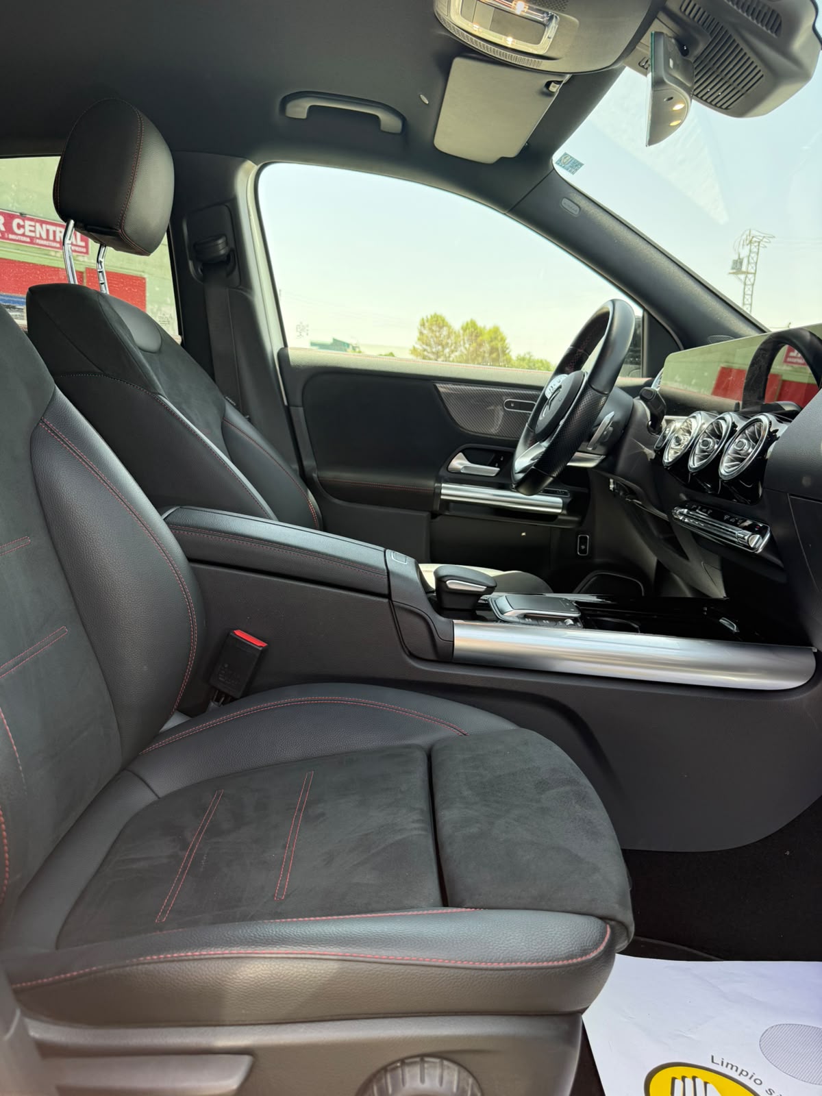 Mercedes-Benz Gla 200 D AMG-Line 8G-DTC - Imagen 20