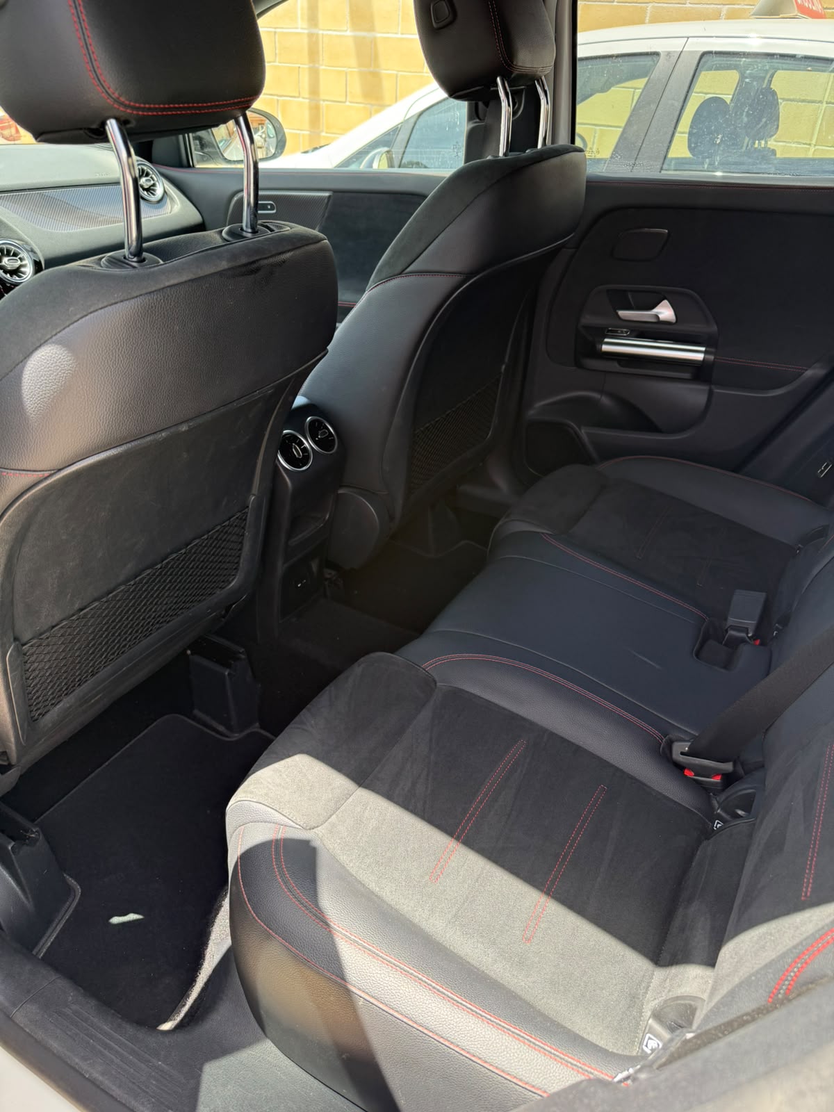 Mercedes-Benz Gla 200 D AMG-Line 8G-DTC - Imagen 24