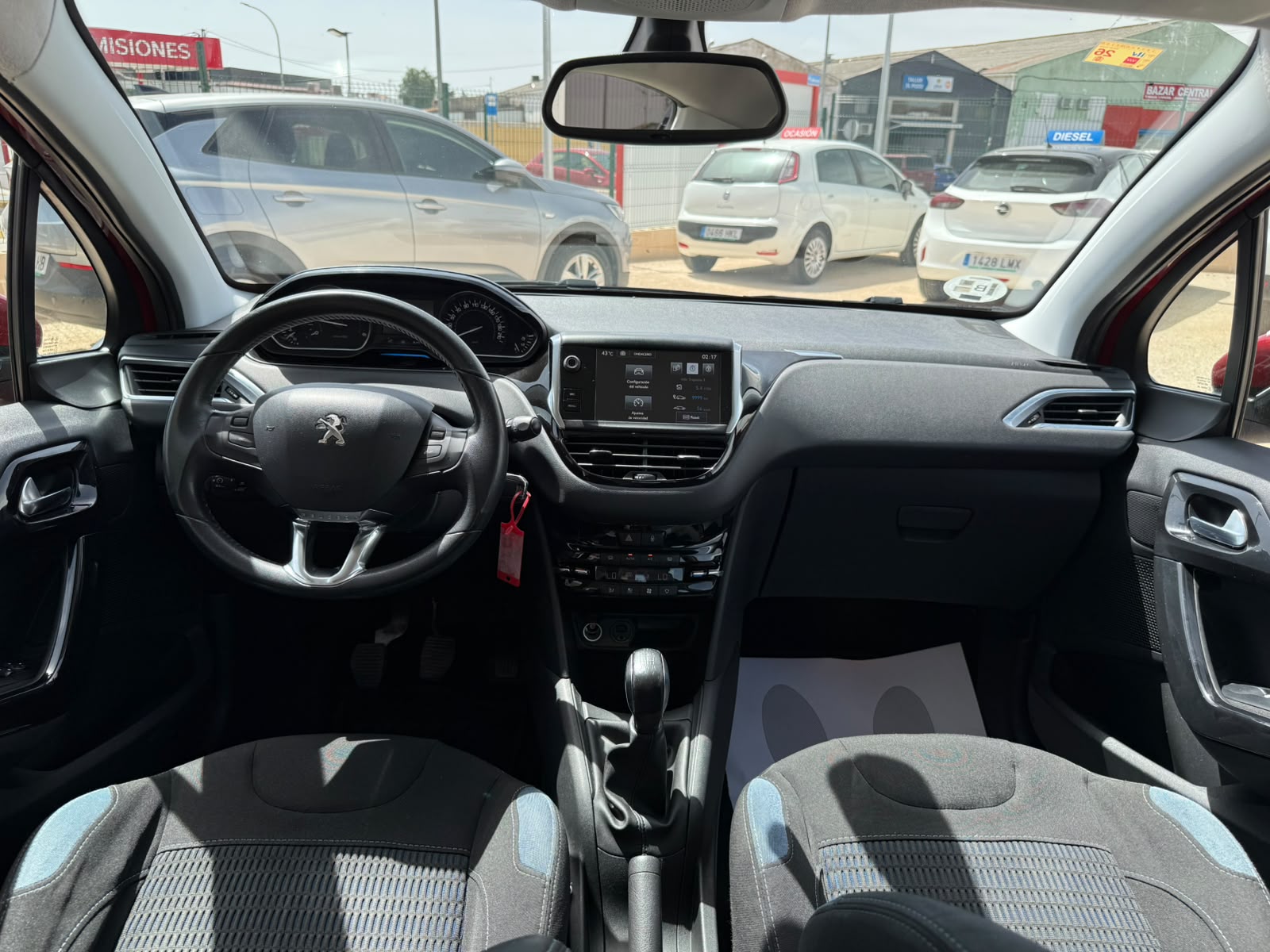Peugeot 208 Allure 1.6BlueHDi 100Cv S/S - Imagen 21
