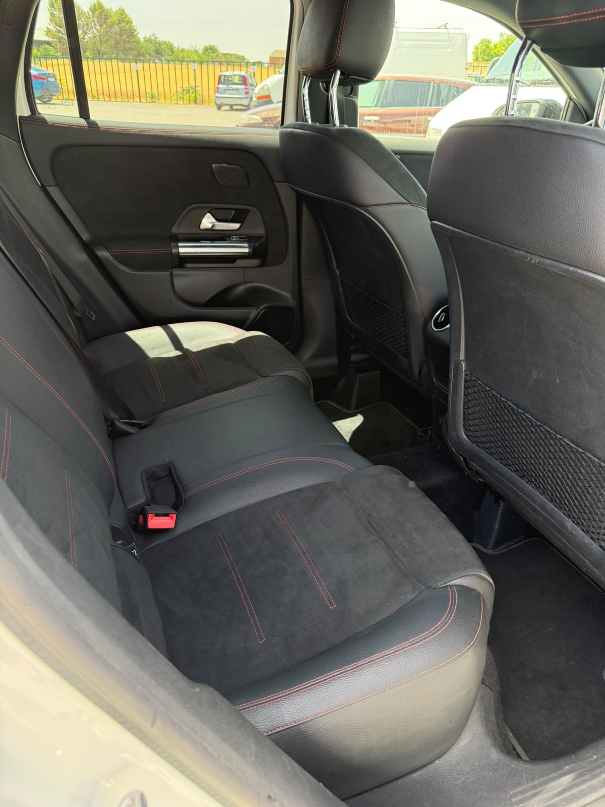 Mercedes-Benz Gla 200 D AMG-Line 8G-DTC - Imagen 21