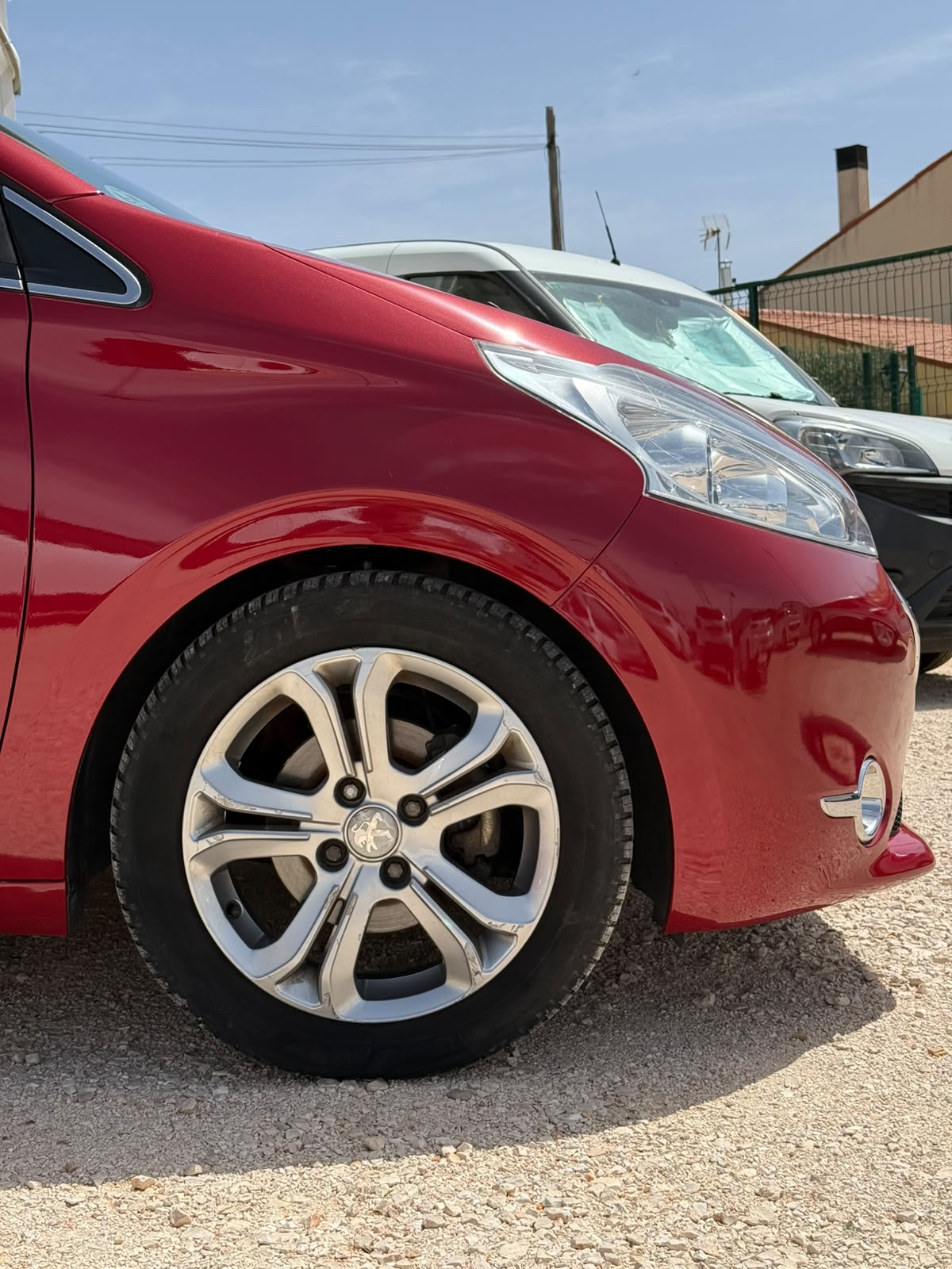 Peugeot 208 Allure 1.6BlueHDi 100Cv S/S - Imagen 4