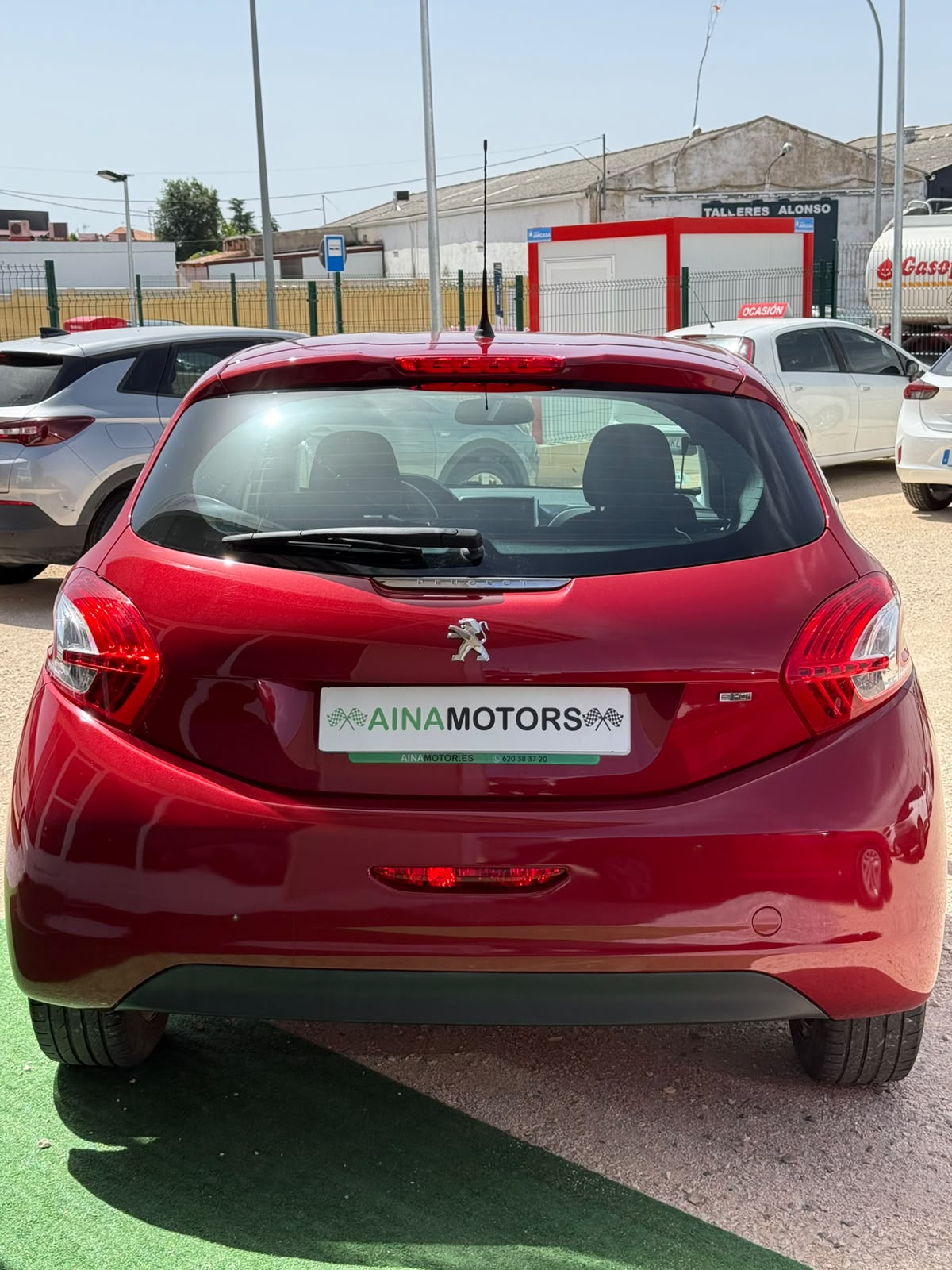 Peugeot 208 Allure 1.6BlueHDi 100Cv S/S - Imagen 7