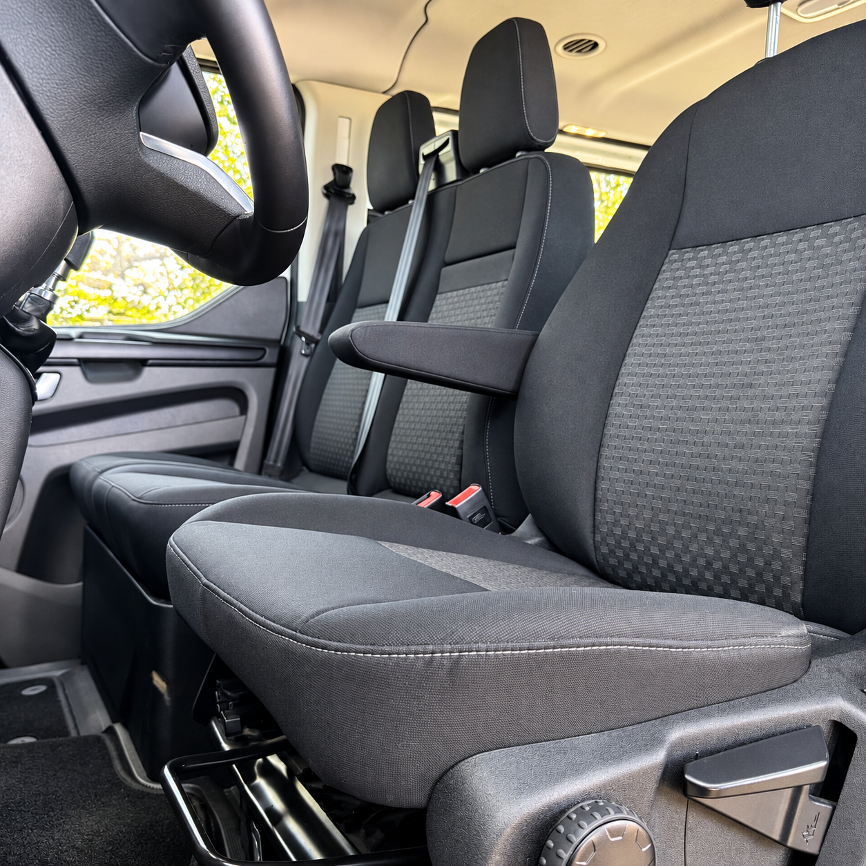 Ford Transit Custom 9 PLAZAS Kombi 320 L1H1 2.0TDCi 105Cv - Imagen 6