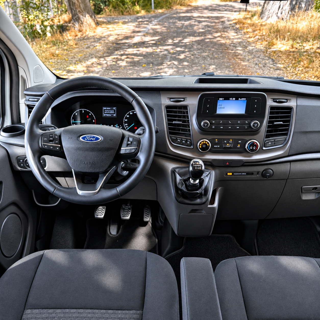 Ford Transit Custom 9 PLAZAS Kombi 320 L1H1 2.0TDCi 105Cv - Imagen 8
