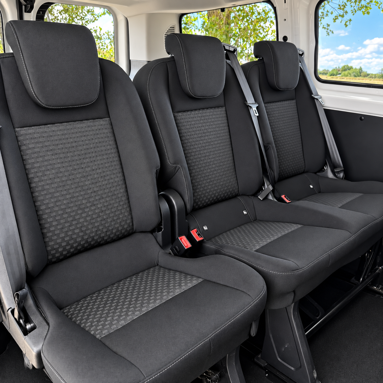 Ford Transit Custom 9 PLAZAS Kombi 320 L1H1 2.0TDCi 105Cv - Imagen 25